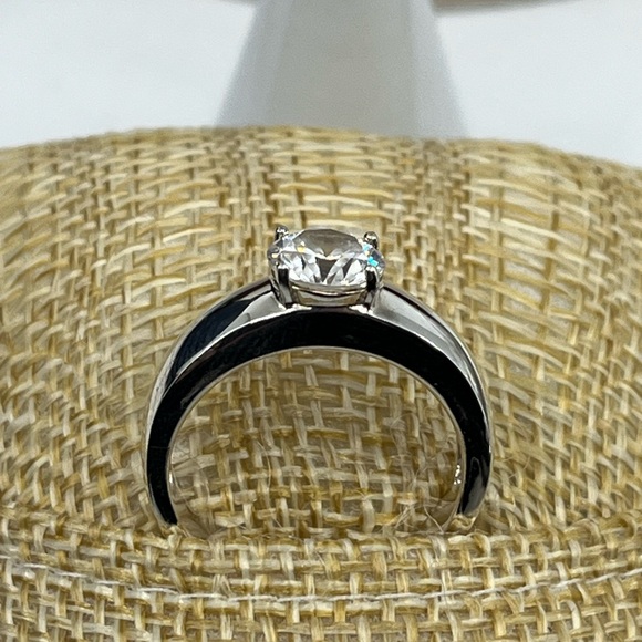 💎 Vintage 925 Sterling Silver Solitaire CZ Ring Size 7 - Picture 6 of 17